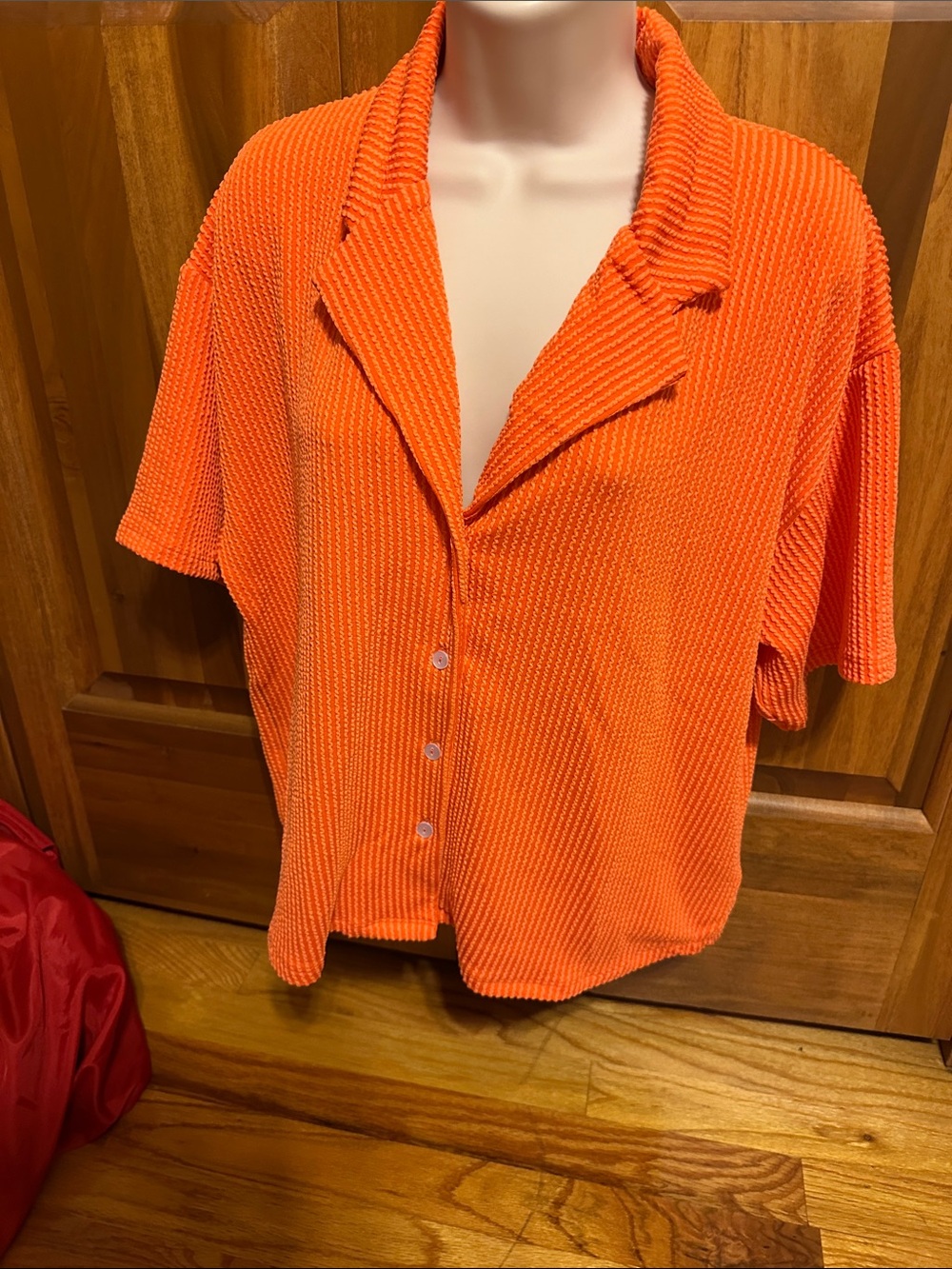 WinWin Bright Orange Short-Sleeve Button Down Shirt